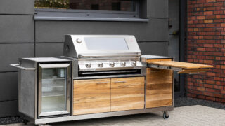 Outdoorküche: Genussvoll draußen kochen und essen