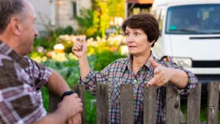 Baurecht im Garten: Wenn es in der Nachbarschaft richtig kracht