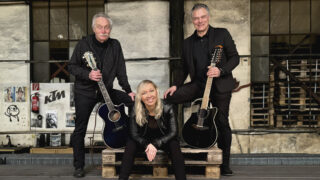 Triple B live in Lesum: Drei Stimmen, zwei Gitarren und jede Menge Groove