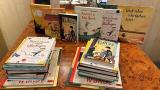 „Lesen öffnet Türen“: Bücher für Grundschulen